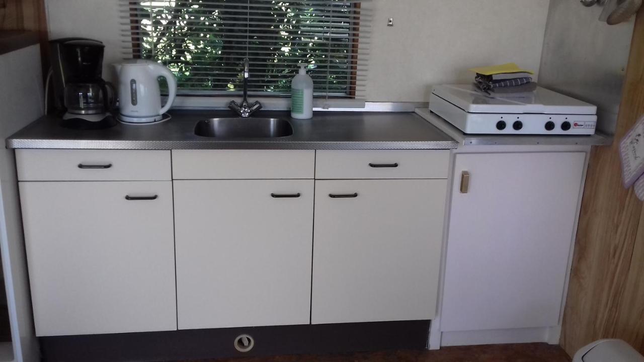 Chalets Op Minicamping Dorpszicht Gapinge Exterior foto